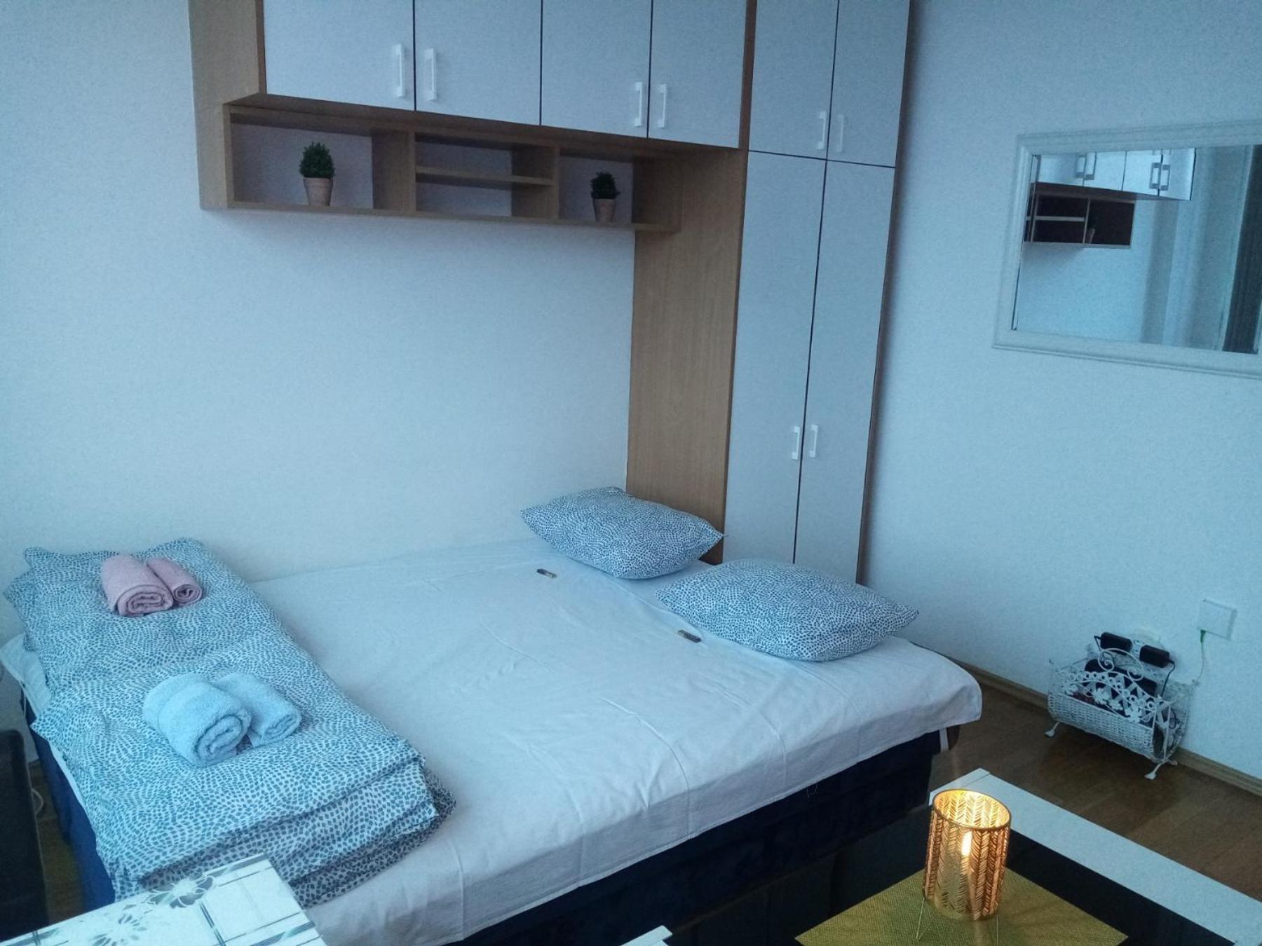 Central Apartment With 24-7 Building Security 诺威萨 外观 照片